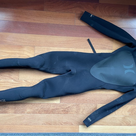 Hurley wetsuit - Picture 5 of 5